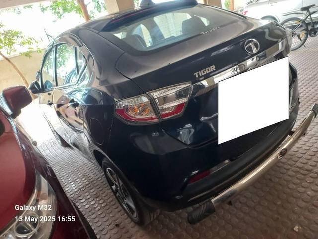 https://images10.gaadi.com/usedcar_image/4579887/original/processed_cad6a393-2ab2-49f4-ade4-1bf231fc9e9a.jpg?imwidth=6400