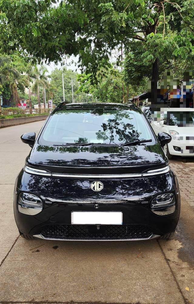 https://images10.gaadi.com/usedcar_image/4579892/original/processed_17ba53051d924ffddd1d6bb05820b202.jpg?imwidth=6400