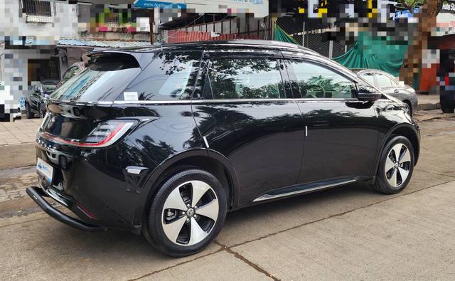 https://images10.gaadi.com/usedcar_image/4579892/original/processed_f084a005df9fec3c9668ba66fe989c03.jpg?imwidth=6401