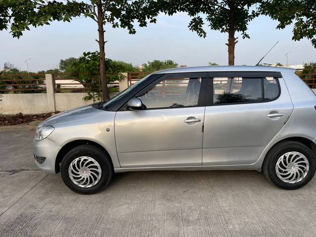 https://images10.gaadi.com/usedcar_image/4579901/original/ac1f525dda217905b7c9aaa1010426f1.jpg?imwidth=6400