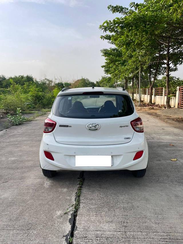 https://images10.gaadi.com/usedcar_image/4579926/original/processed_cccb560a4056c7430555c0dae0100d1a.jpg?imwidth=6402