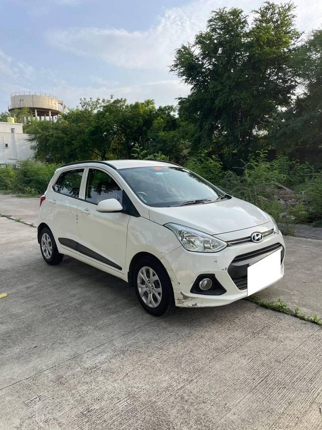 https://images10.gaadi.com/usedcar_image/4579926/original/processed_eef1f4defa4c198239b364821479841a.jpg?imwidth=6400