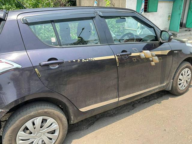 https://images10.gaadi.com/usedcar_image/4579991/original/processed_2edf9594-a42a-4148-b23b-11249d581bff.jpg?imwidth=6401