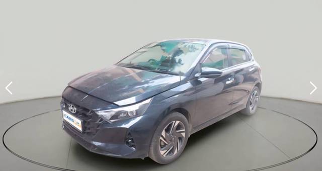 https://images10.gaadi.com/usedcar_image/4580003/original/processed_d9b55f6a-4785-42e0-9829-0f7607207912.jpg?imwidth=6402