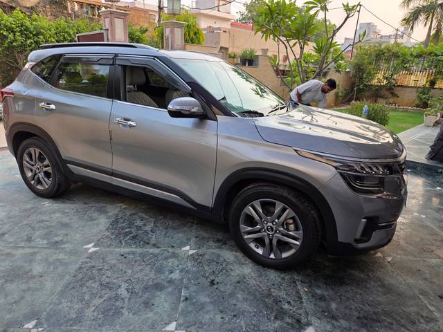 https://images10.gaadi.com/usedcar_image/4580006/original/5bb127f577ca43c0dcd19210e218dbc5.jpg?imwidth=6400