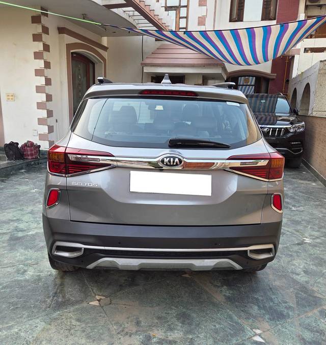 https://images10.gaadi.com/usedcar_image/4580006/original/processed_34f1914db9c5ff7a3b9b9b73d697bb55.jpg?imwidth=6401