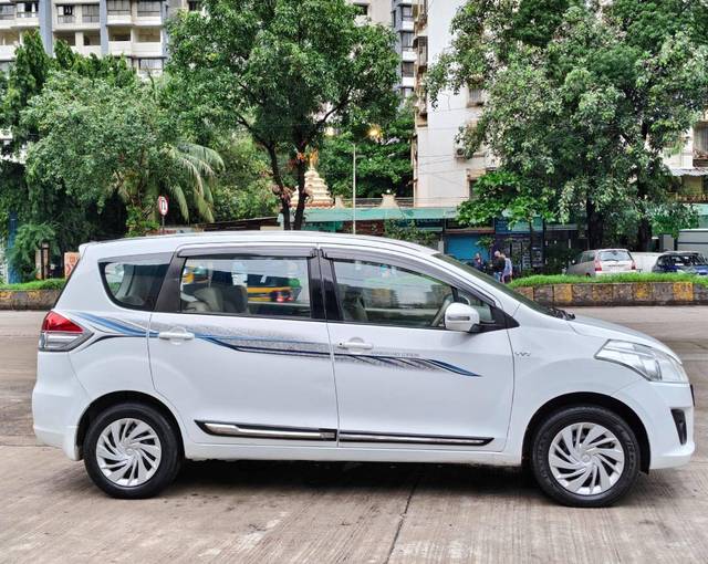 https://images10.gaadi.com/usedcar_image/4580014/original/processed_ec069bf7f833993ec3161ada6fe3b65d.jpg?imwidth=6401