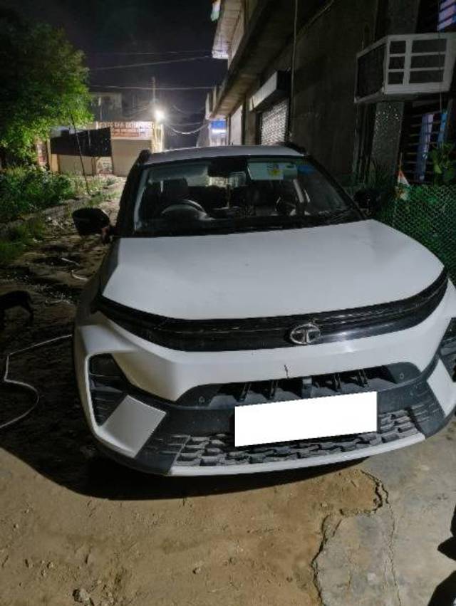 https://images10.gaadi.com/usedcar_image/4580028/original/processed_e479ceb4-0ff2-42e7-888b-39329d2fb8ea.jpg?imwidth=6400