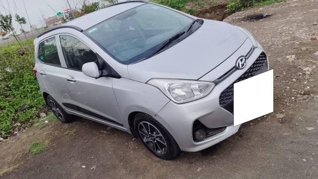 https://images10.gaadi.com/usedcar_image/4580032/original/processed_a2f10966-72f4-4203-9307-561b73ca4213.jpg?imwidth=6400