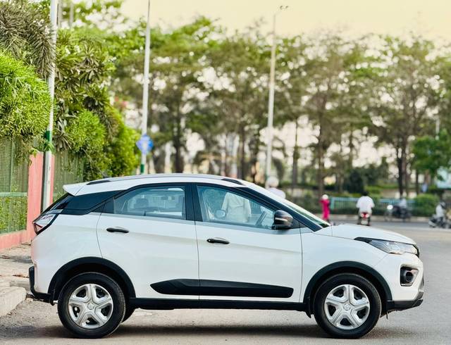 https://images10.gaadi.com/usedcar_image/4580035/original/297f71757ff9ae7363c6f50d85bb89e8.jpg?imwidth=6401