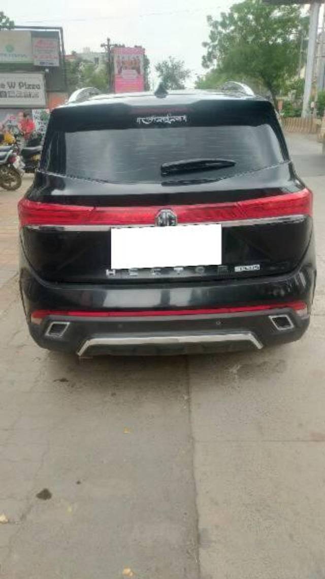 https://images10.gaadi.com/usedcar_image/4580082/original/processed_d0ba3f14-b971-4175-923e-c2987456bc0c.jpg?imwidth=6401