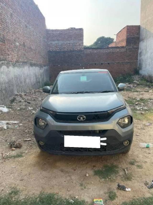 https://images10.gaadi.com/usedcar_image/4580085/original/processed_53450afc-60ce-43ac-b773-bb5f3525f2bd.jpg?imwidth=6401