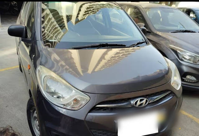 https://images10.gaadi.com/usedcar_image/4580108/original/a0c215bb-dbcd-46e0-80ec-4e6c63a84ecc.?imwidth=6400