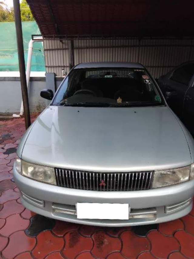 https://images10.gaadi.com/usedcar_image/4580120/original/processed_b4934d3d-0cc1-47ec-977e-70ca105fd952.jpg?imwidth=6400