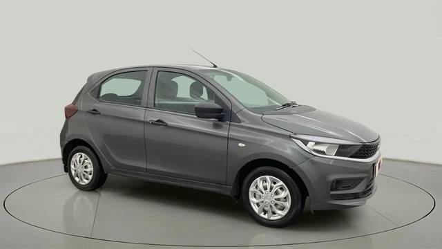 https://images10.gaadi.com/usedcar_image/4580124/original/2071976e11d6363373c929df8b70ef5b.jpg?imwidth=6400
