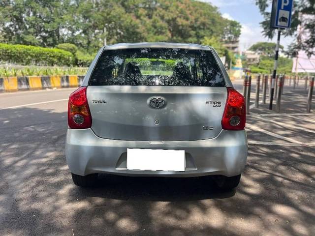 https://images10.gaadi.com/usedcar_image/4580173/original/processed_fc0979aa-db99-447a-bc14-5a7b1f89eef2.jpeg?imwidth=6402
