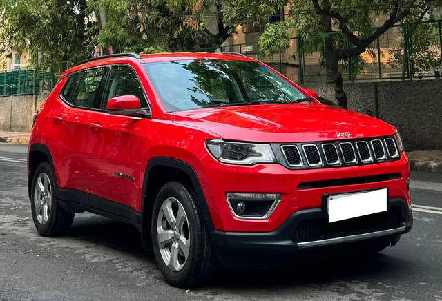 https://images10.gaadi.com/usedcar_image/4580192/original/processed_9aa64b37ae9836307ba7416b628a3add.jpeg?imwidth=6400