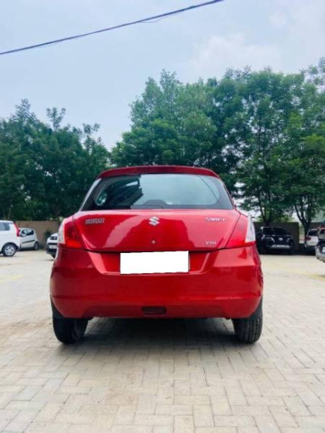 https://images10.gaadi.com/usedcar_image/4580194/original/processed_b994bbd2-f8cf-4708-93a1-2a70e381511e.jpg?imwidth=6401