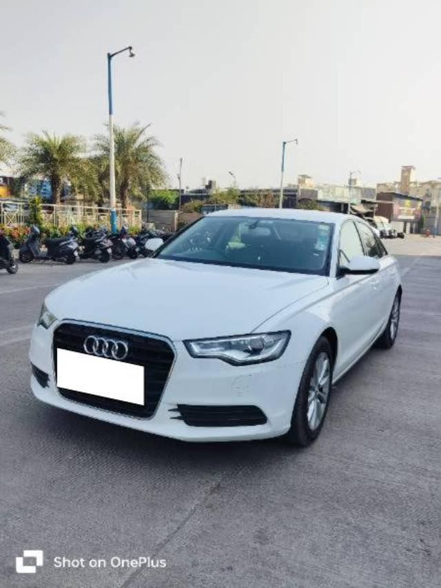 https://images10.gaadi.com/usedcar_image/4580259/original/processed_9051281c-77cf-408d-b801-c2c7703c3f19.jpg?imwidth=6402