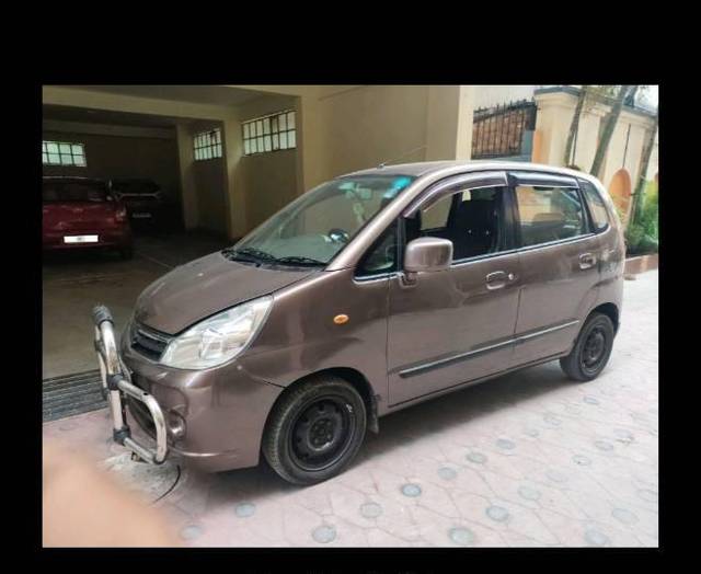 https://images10.gaadi.com/usedcar_image/4580300/original/processed_51ca1ec0-fc7c-4d7d-8ce5-362046ce45b9.jpg?imwidth=6402