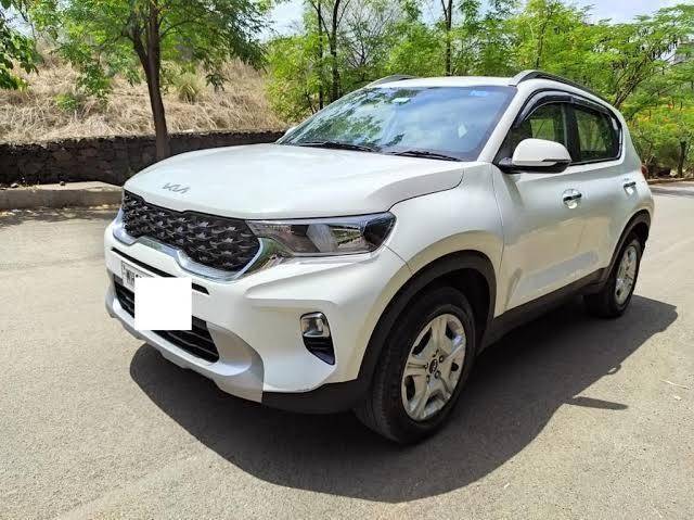 https://images10.gaadi.com/usedcar_image/4580333/original/processed_4c95af94-cd98-42ff-8db2-04448cb9033c.jpeg?imwidth=6400
