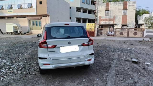 https://images10.gaadi.com/usedcar_image/4580352/original/processed_cd12b6a3-ed29-4a08-9469-7ba0c65d0d40.jpeg?imwidth=6401