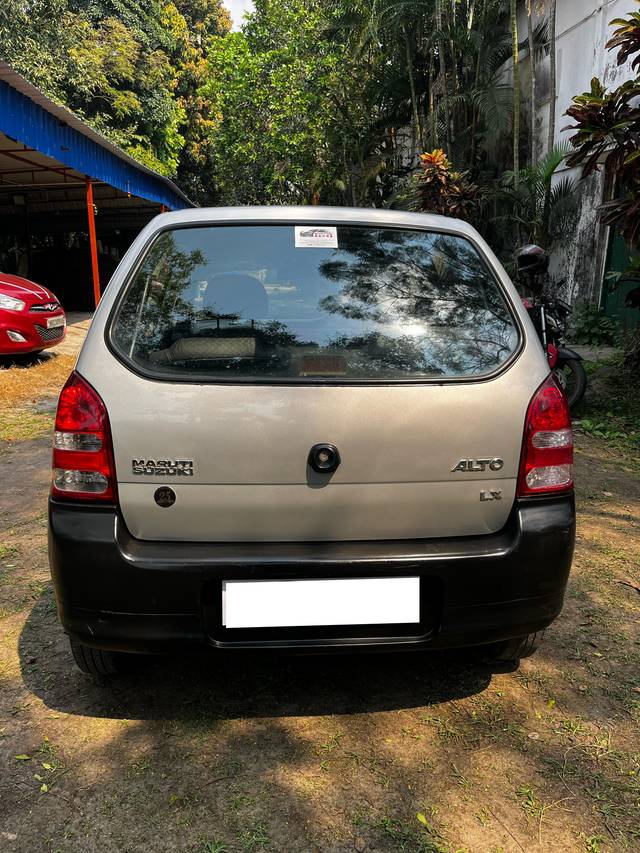 https://images10.gaadi.com/usedcar_image/4580390/original/processed_185059d77f86ed9797f61d2f5b099fea.jpg?imwidth=6402