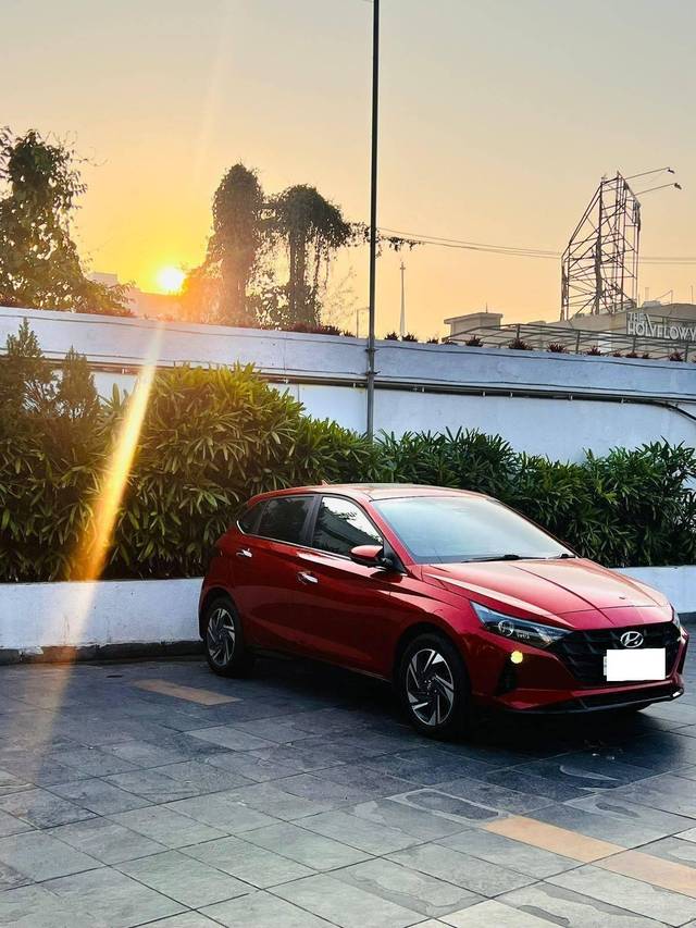 https://images10.gaadi.com/usedcar_image/4580407/original/processed_processed_processed_0f6d361b-d502-4b1b-9f44-df53e2c12fbd.jpg?imwidth=6400