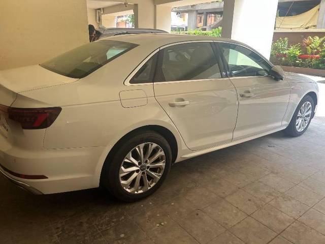 https://images10.gaadi.com/usedcar_image/4580471/original/processed_88914cc3-3d7f-4a3a-b0fb-f538ef91fd9f.jpeg?imwidth=6401