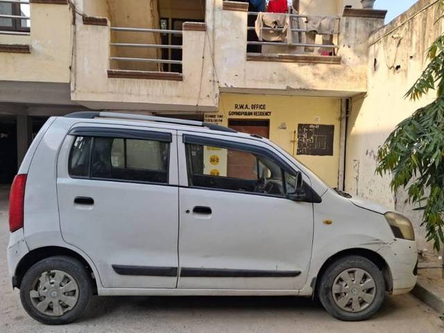 https://images10.gaadi.com/usedcar_image/4580477/original/processed_8ffa09c8-9e8a-43d9-8514-a92944bb0052.jpg?imwidth=6401