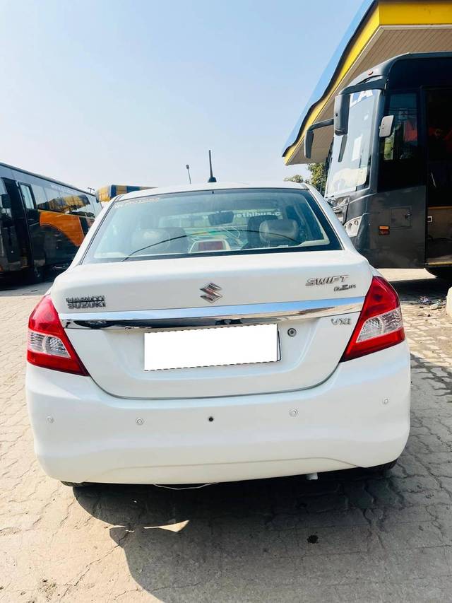 https://images10.gaadi.com/usedcar_image/4580491/original/processed_1d2019efbc2d6ea11f1497fe415ec7d2.jpg?imwidth=6401