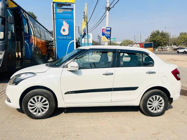 https://images10.gaadi.com/usedcar_image/4580491/original/processed_a74538d3b0853e2b22d8e80adac904c3.jpg?imwidth=6402