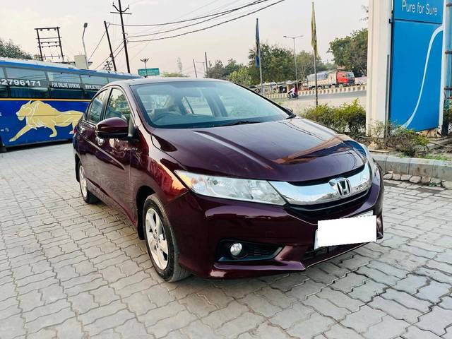 https://images10.gaadi.com/usedcar_image/4580493/original/processed_de743423d9188d71221d459812f155a2.jpg?imwidth=6400