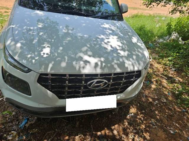 https://images10.gaadi.com/usedcar_image/4580495/original/processed_acba9f06-b411-42e6-8ff4-d9f70214c9de.jpg?imwidth=6401