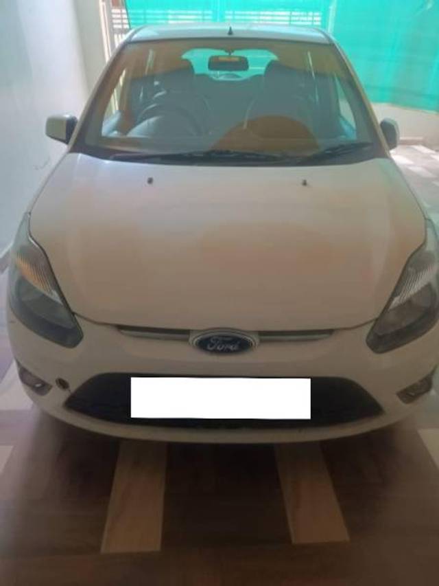 https://images10.gaadi.com/usedcar_image/4580502/original/processed_f31324c2-96fb-4519-b897-ab143b6eaa3b.jpg?imwidth=6400