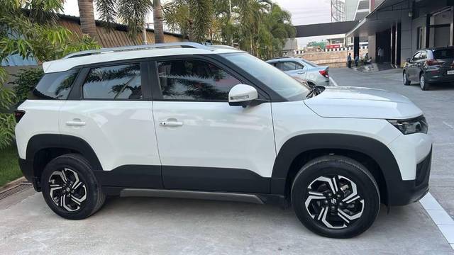 https://images10.gaadi.com/usedcar_image/4580525/original/processed_8f9e4d16-9910-45d1-93b7-3c454714247c.jpg?imwidth=6401