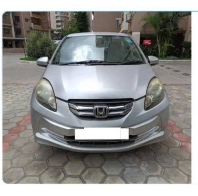 https://images10.gaadi.com/usedcar_image/4580529/original/processed_60a4829e-2263-44ae-bf44-473ef6e93ff7.jpeg?imwidth=6400