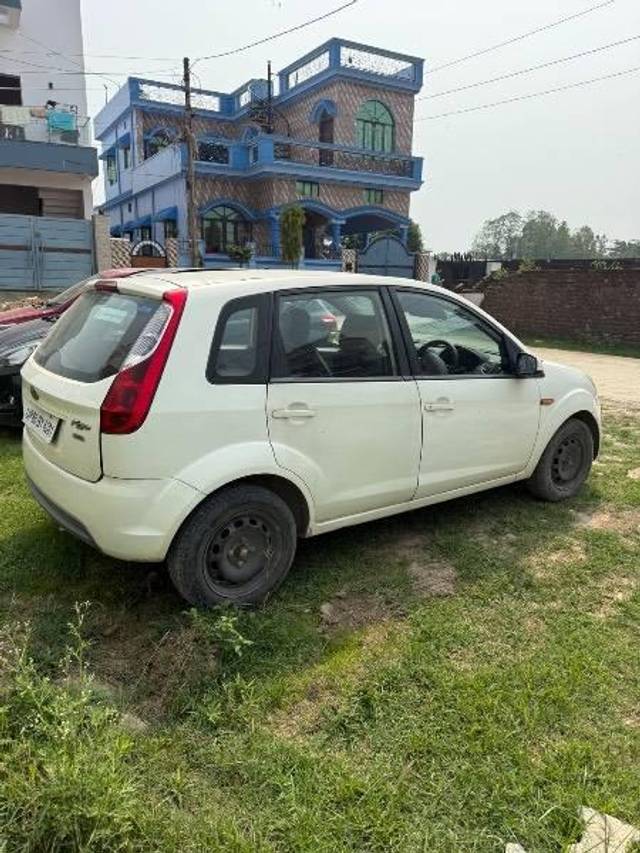 https://images10.gaadi.com/usedcar_image/4580549/original/processed_1b123648-6f76-4128-b149-1f25c221767e.jpeg?imwidth=6401