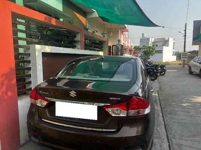 https://images10.gaadi.com/usedcar_image/4580578/original/processed_9ec37046-195f-456f-a18f-a48cff5f28cf.jpg?imwidth=6401