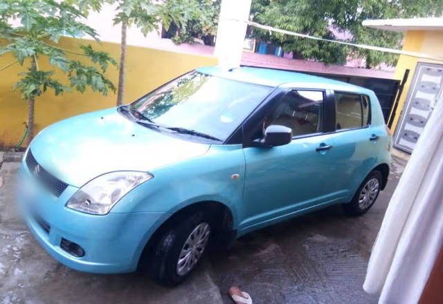 https://images10.gaadi.com/usedcar_image/4580585/original/ea389bad-4df1-4771-ba67-4138b86eab8b.?imwidth=6400