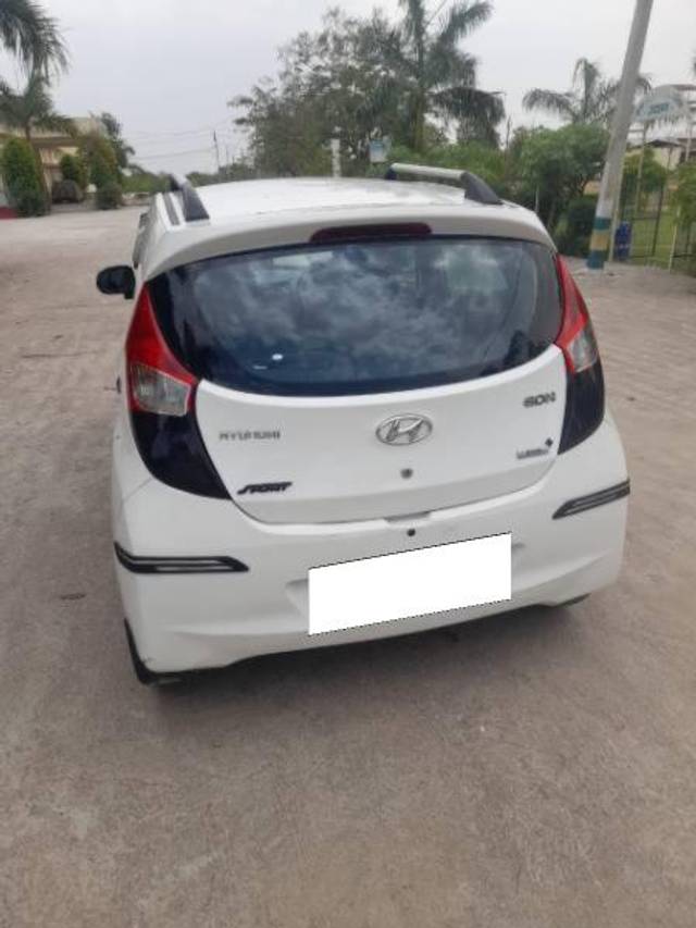 https://images10.gaadi.com/usedcar_image/4580599/original/processed_59477154-5a32-43e8-9935-b922797438c7.jpg?imwidth=6402