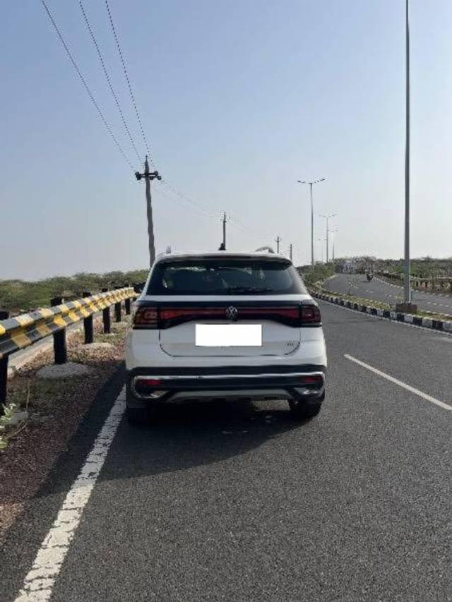 https://images10.gaadi.com/usedcar_image/4580602/original/processed_be590b8e-5c73-42e6-8b90-c652571357bf.jpeg?imwidth=6401