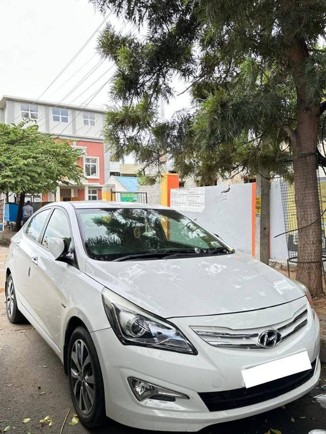 https://images10.gaadi.com/usedcar_image/4580620/original/processed_45ee99e6-1373-483d-b18e-f69e800d96b8.jpg?imwidth=6400