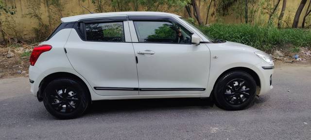 https://images10.gaadi.com/usedcar_image/4580638/original/483b53d86477ff8ac9e5dd599397599c.jpg?imwidth=6401
