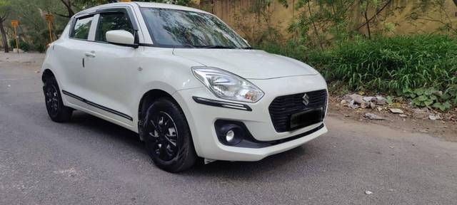 https://images10.gaadi.com/usedcar_image/4580638/original/processed_fc73ef0b4222899f52e2d9eeb123b89b.jpg?imwidth=6400