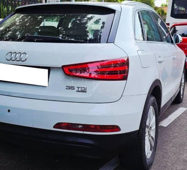 https://images10.gaadi.com/usedcar_image/4580642/original/processed_e5917b71-2b5d-45d6-a99c-83468ca56ffa.jpg?imwidth=6402