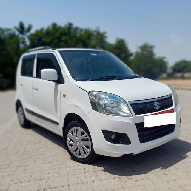 https://images10.gaadi.com/usedcar_image/4580668/original/processed_38c7645661b02b914a5bb636c8796e03.jpg?imwidth=6400