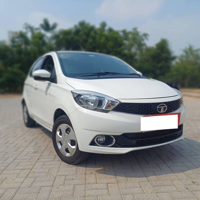 https://images10.gaadi.com/usedcar_image/4580670/original/processed_bbecc765d0b953a53044127b3e5a0e14.jpg?imwidth=6400