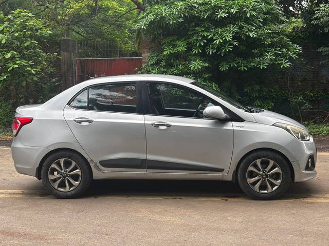 https://images10.gaadi.com/usedcar_image/4580675/original/9e37c81e14e828a8edb393bb7cdc1879.jpg?imwidth=6401
