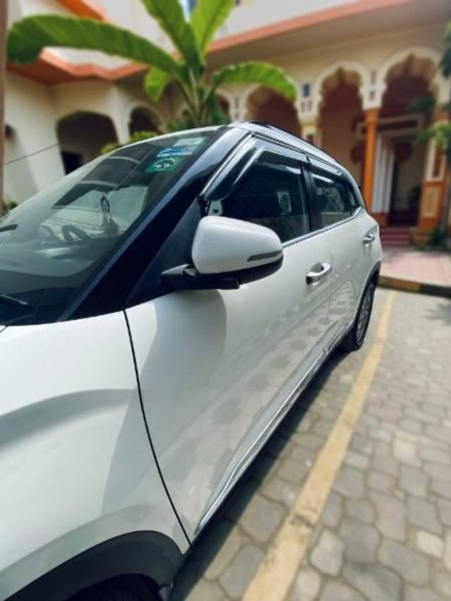 https://images10.gaadi.com/usedcar_image/4580697/original/processed_4d07764b-1b23-45a6-a061-5c555eabd8f6.jpg?imwidth=6400